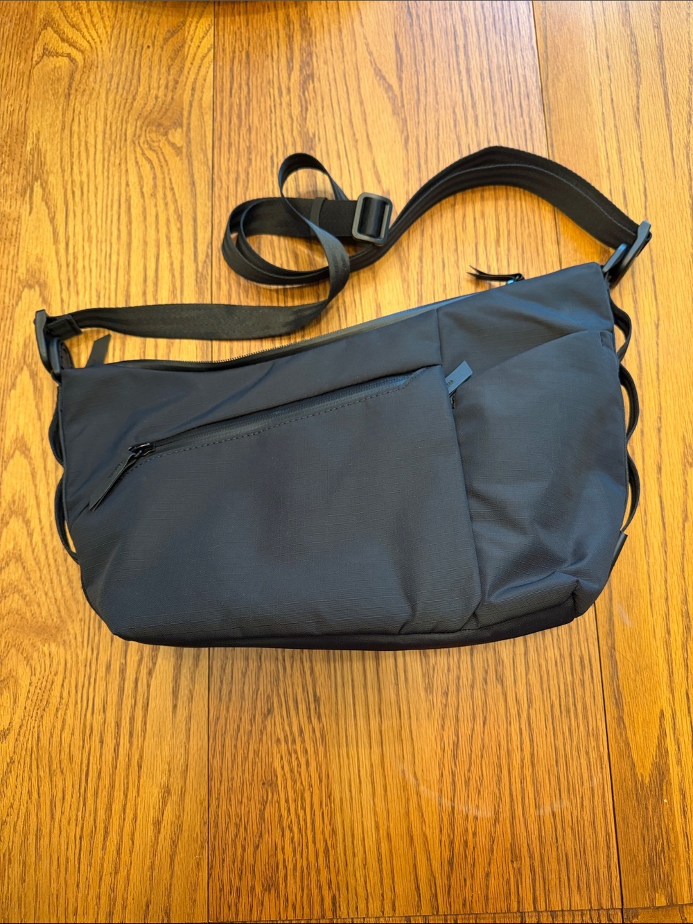 Alpaka Flow Satchel 4L Black Sling Bag - Lightweight Everyday Carry NWOT